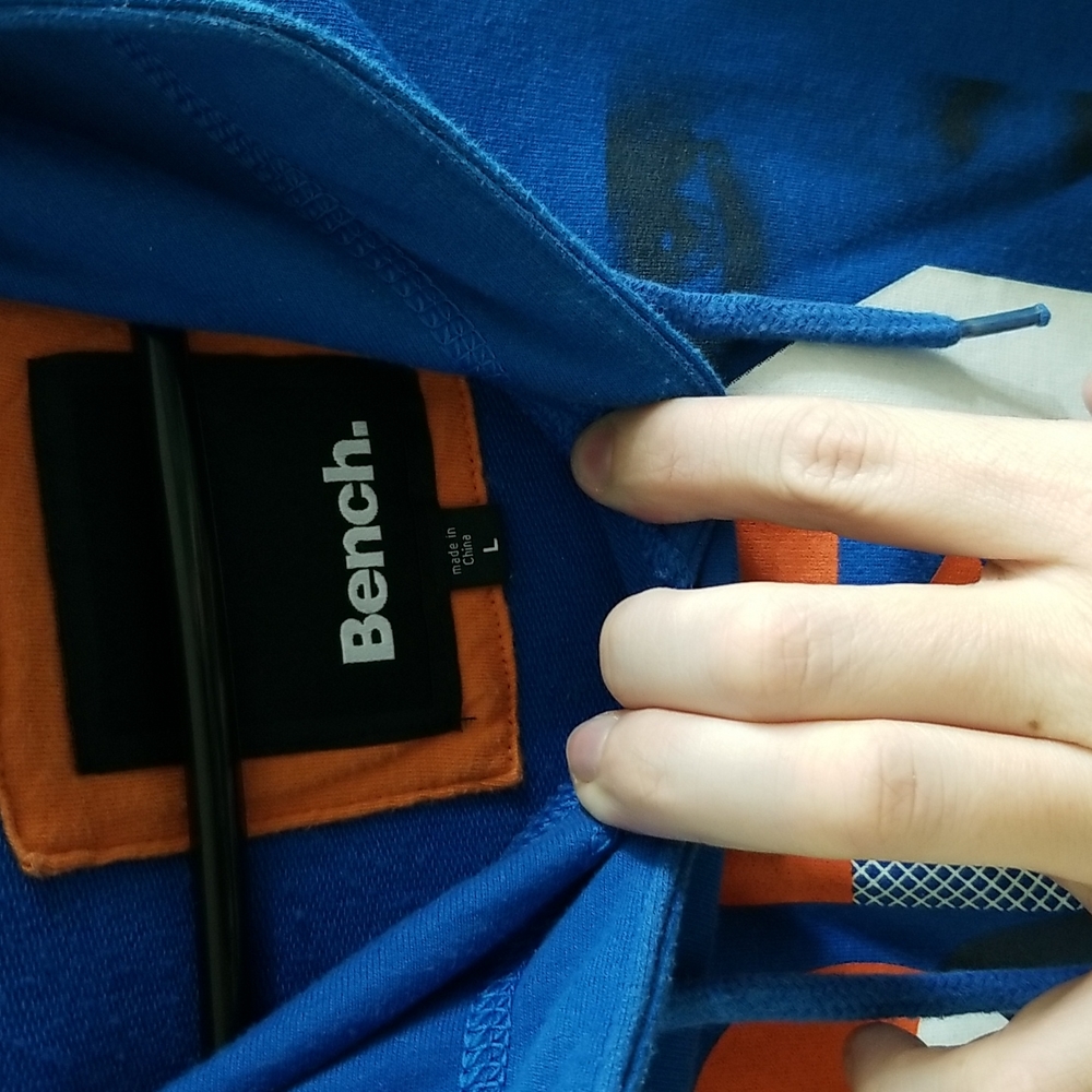 Bench hoodie - Picture 3 of 3